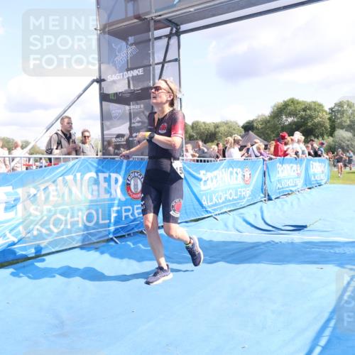 25.08.2024 - Elbe Triathlon Hamburg H.Heesch http://msf.ph/oto/6880658 25.08.2024 11:55:07 Ziel 1529, 1702 meine-sportfotos.de