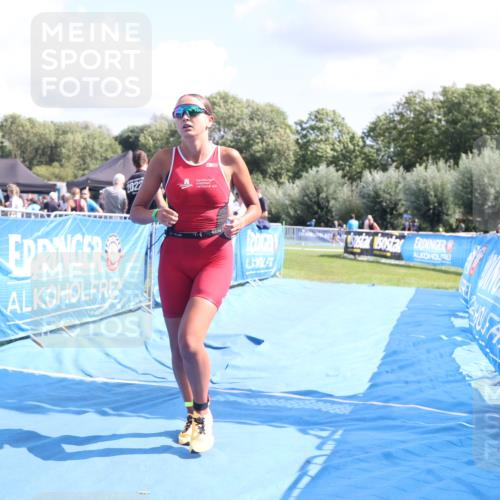 25.08.2024 - Elbe Triathlon Hamburg H.Heesch http://msf.ph/oto/6880661 25.08.2024 12:26:51 Ziel 1484, 1728, 1732 meine-sportfotos.de