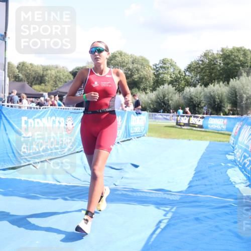 25.08.2024 - Elbe Triathlon Hamburg H.Heesch http://msf.ph/oto/6880665 25.08.2024 12:26:51 Ziel 1484, 1728, 1732 meine-sportfotos.de