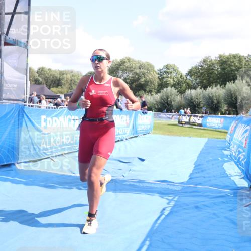 25.08.2024 - Elbe Triathlon Hamburg H.Heesch http://msf.ph/oto/6880670 25.08.2024 12:26:51 Ziel 1484, 1728, 1732 meine-sportfotos.de