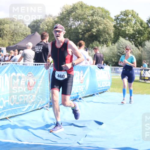25.08.2024 - Elbe Triathlon Hamburg H.Heesch http://msf.ph/oto/6880690 25.08.2024 12:27:02 Ziel 460, 1494 meine-sportfotos.de