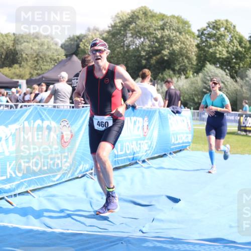 25.08.2024 - Elbe Triathlon Hamburg H.Heesch http://msf.ph/oto/6880694 25.08.2024 12:27:02 Ziel 460, 1494 meine-sportfotos.de