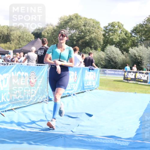 25.08.2024 - Elbe Triathlon Hamburg H.Heesch http://msf.ph/oto/6880731 25.08.2024 12:27:04 Ziel 460, 1494 meine-sportfotos.de