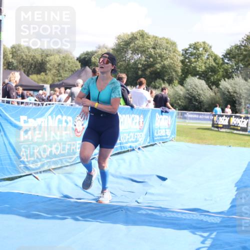 25.08.2024 - Elbe Triathlon Hamburg H.Heesch http://msf.ph/oto/6880737 25.08.2024 12:27:04 Ziel 460, 1494 meine-sportfotos.de