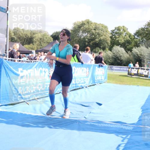 25.08.2024 - Elbe Triathlon Hamburg H.Heesch http://msf.ph/oto/6880739 25.08.2024 12:27:04 Ziel 460, 1494 meine-sportfotos.de