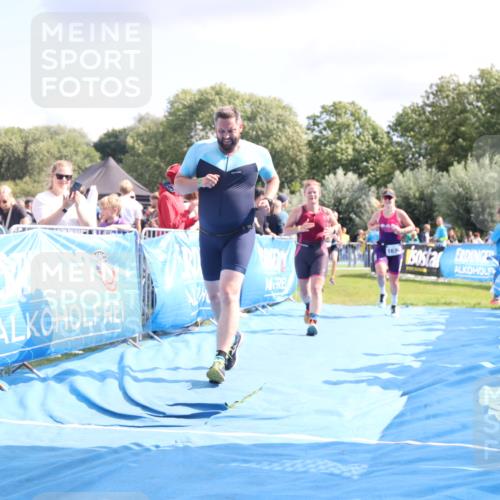 25.08.2024 - Elbe Triathlon Hamburg H.Heesch http://msf.ph/oto/6880742 25.08.2024 11:55:18 Ziel 540, 675, 1537, 1630, 1643, 1702 meine-sportfotos.de