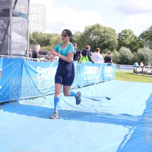 25.08.2024 - Elbe Triathlon Hamburg H.Heesch http://msf.ph/oto/6880745 25.08.2024 12:27:04 Ziel 460, 1494 meine-sportfotos.de
