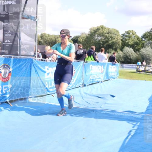 25.08.2024 - Elbe Triathlon Hamburg H.Heesch http://msf.ph/oto/6880748 25.08.2024 12:27:04 Ziel 460, 1494 meine-sportfotos.de