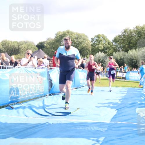 25.08.2024 - Elbe Triathlon Hamburg H.Heesch http://msf.ph/oto/6880749 25.08.2024 11:55:18 Ziel 540, 675, 1537, 1630, 1643, 1702 meine-sportfotos.de
