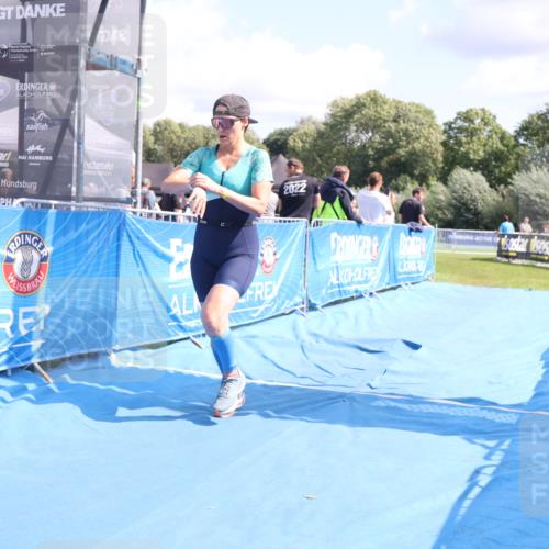 25.08.2024 - Elbe Triathlon Hamburg H.Heesch http://msf.ph/oto/6880750 25.08.2024 12:27:04 Ziel 460, 1494 meine-sportfotos.de