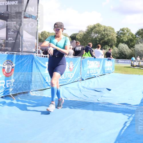 25.08.2024 - Elbe Triathlon Hamburg H.Heesch http://msf.ph/oto/6880752 25.08.2024 12:27:05 Ziel 460, 1494 meine-sportfotos.de