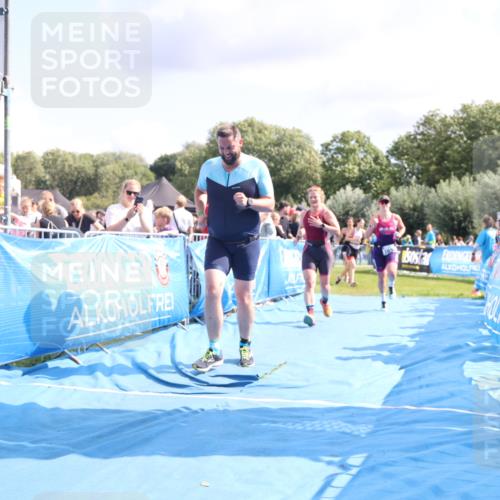 25.08.2024 - Elbe Triathlon Hamburg H.Heesch http://msf.ph/oto/6880755 25.08.2024 11:55:18 Ziel 540, 675, 1537, 1630, 1643, 1702 meine-sportfotos.de