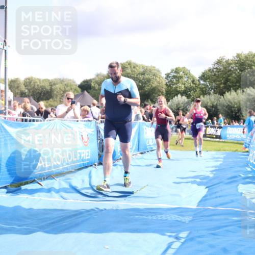 25.08.2024 - Elbe Triathlon Hamburg H.Heesch http://msf.ph/oto/6880757 25.08.2024 11:55:18 Ziel 540, 675, 1537, 1630, 1643, 1702 meine-sportfotos.de