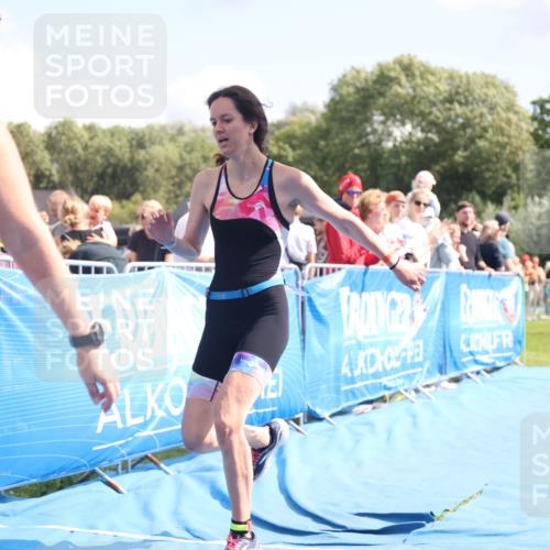25.08.2024 - Elbe Triathlon Hamburg H.Heesch http://msf.ph/oto/6880802 25.08.2024 11:55:22 Ziel 540, 675, 1537, 1630, 1643, 1692 meine-sportfotos.de