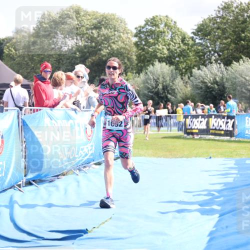 25.08.2024 - Elbe Triathlon Hamburg H.Heesch http://msf.ph/oto/6880825 25.08.2024 11:55:27 Ziel 515, 1643, 1692 meine-sportfotos.de