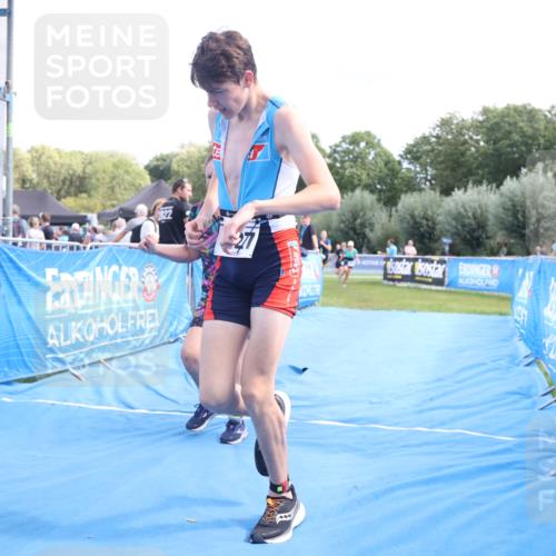 25.08.2024 - Elbe Triathlon Hamburg H.Heesch http://msf.ph/oto/6880834 25.08.2024 12:27:26 Ziel 1531, 1655, 1676, 1727 meine-sportfotos.de