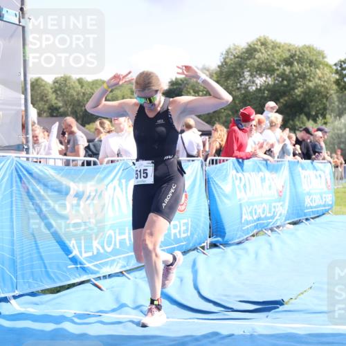 25.08.2024 - Elbe Triathlon Hamburg H.Heesch http://msf.ph/oto/6880894 25.08.2024 11:55:35 Ziel 515, 1610, 1692 meine-sportfotos.de