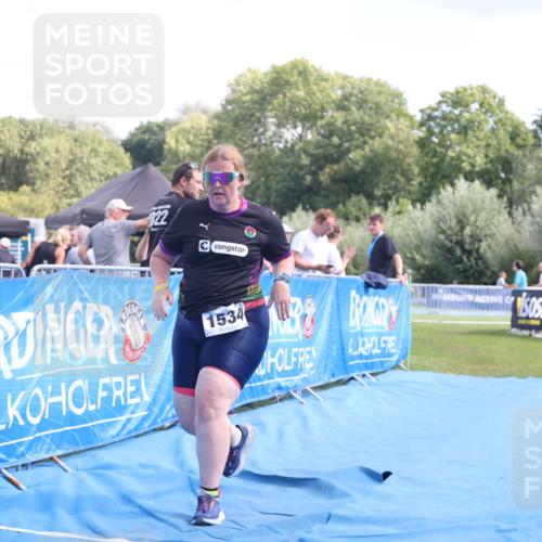 25.08.2024 - Elbe Triathlon Hamburg H.Heesch http://msf.ph/oto/6880941 25.08.2024 12:27:35 Ziel 1534, 1655, 1676 meine-sportfotos.de