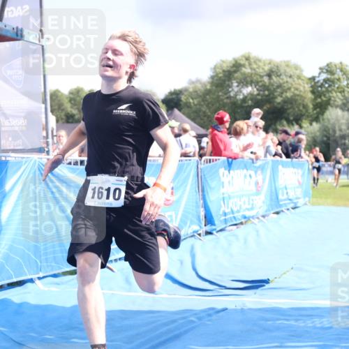 25.08.2024 - Elbe Triathlon Hamburg H.Heesch http://msf.ph/oto/6880947 25.08.2024 11:55:39 Ziel 472, 515, 791, 1610 meine-sportfotos.de