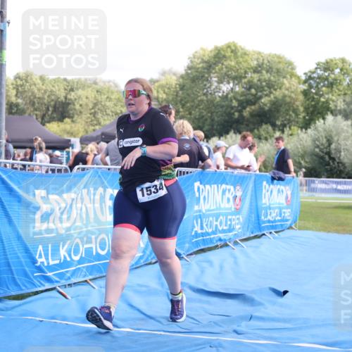 25.08.2024 - Elbe Triathlon Hamburg H.Heesch http://msf.ph/oto/6880954 25.08.2024 12:27:36 Ziel 1534, 1655, 1676 meine-sportfotos.de
