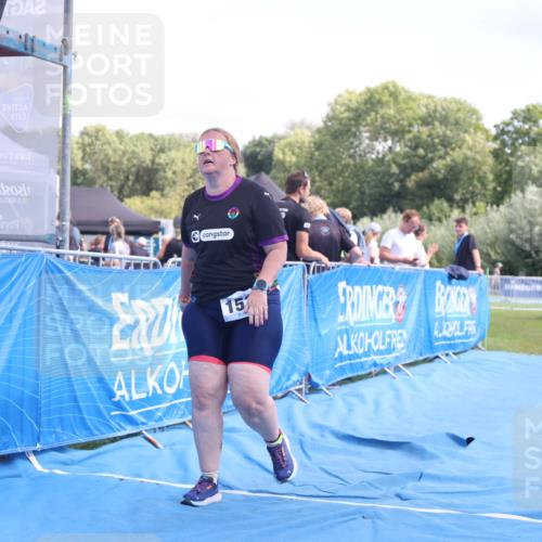 25.08.2024 - Elbe Triathlon Hamburg H.Heesch http://msf.ph/oto/6880961 25.08.2024 12:27:36 Ziel 1534, 1655, 1676 meine-sportfotos.de