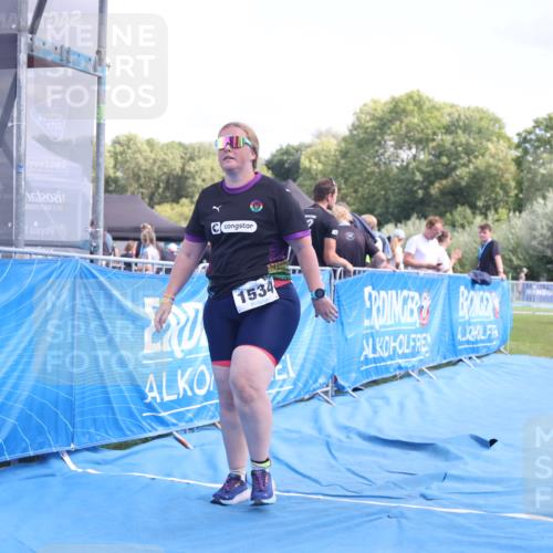 25.08.2024 - Elbe Triathlon Hamburg H.Heesch http://msf.ph/oto/6880965 25.08.2024 12:27:36 Ziel 1534, 1655, 1676 meine-sportfotos.de