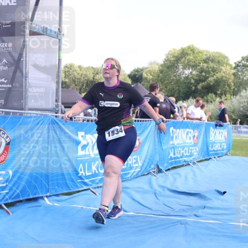 25.08.2024 - Elbe Triathlon Hamburg H.Heesch http://msf.ph/oto/6880969 25.08.2024 12:27:36 Ziel 1534, 1655, 1676 meine-sportfotos.de
