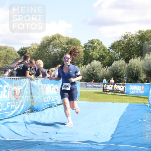 25.08.2024 - Elbe Triathlon Hamburg H.Heesch http://msf.ph/oto/6880975 25.08.2024 12:27:58 Ziel 505 meine-sportfotos.de