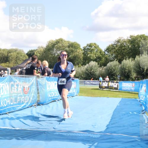 25.08.2024 - Elbe Triathlon Hamburg H.Heesch http://msf.ph/oto/6880983 25.08.2024 12:27:59 Ziel 505 meine-sportfotos.de