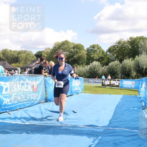 25.08.2024 - Elbe Triathlon Hamburg H.Heesch http://msf.ph/oto/6880991 25.08.2024 12:27:59 Ziel 505 meine-sportfotos.de