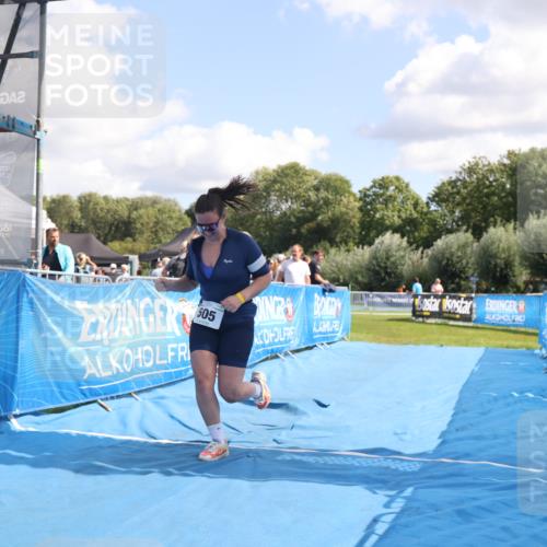 25.08.2024 - Elbe Triathlon Hamburg H.Heesch http://msf.ph/oto/6881005 25.08.2024 12:27:59 Ziel 505 meine-sportfotos.de