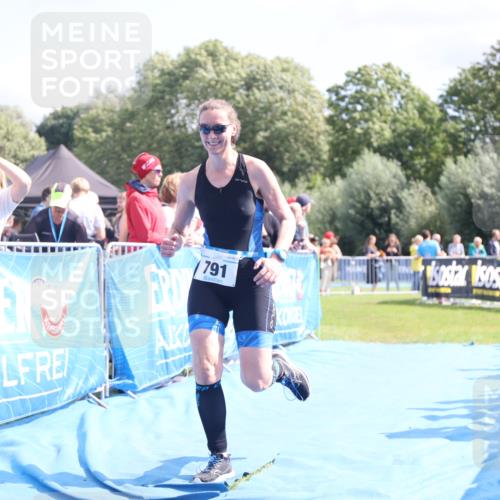 25.08.2024 - Elbe Triathlon Hamburg H.Heesch http://msf.ph/oto/6881019 25.08.2024 11:55:46 Ziel 472, 791, 1610 meine-sportfotos.de
