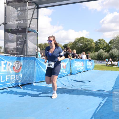 25.08.2024 - Elbe Triathlon Hamburg H.Heesch http://msf.ph/oto/6881025 25.08.2024 12:28:00 Ziel 505 meine-sportfotos.de