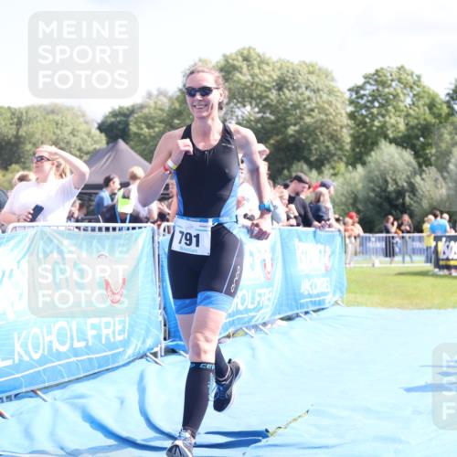 25.08.2024 - Elbe Triathlon Hamburg H.Heesch http://msf.ph/oto/6881028 25.08.2024 11:55:47 Ziel 472, 791 meine-sportfotos.de