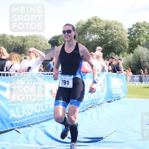 25.08.2024 - Elbe Triathlon Hamburg H.Heesch http://msf.ph/oto/6881034 25.08.2024 11:55:47 Ziel 472, 791 meine-sportfotos.de