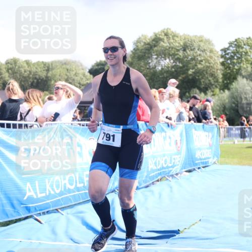 25.08.2024 - Elbe Triathlon Hamburg H.Heesch http://msf.ph/oto/6881036 25.08.2024 11:55:47 Ziel 472, 791 meine-sportfotos.de