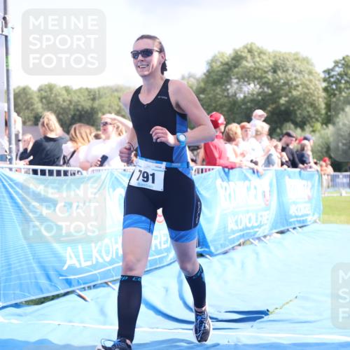 25.08.2024 - Elbe Triathlon Hamburg H.Heesch http://msf.ph/oto/6881040 25.08.2024 11:55:47 Ziel 472, 791 meine-sportfotos.de