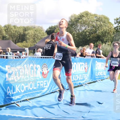 25.08.2024 - Elbe Triathlon Hamburg H.Heesch http://msf.ph/oto/6881045 25.08.2024 12:28:14 Ziel 1511, 1722, 1734 meine-sportfotos.de