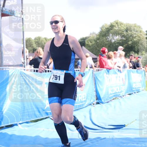 25.08.2024 - Elbe Triathlon Hamburg H.Heesch http://msf.ph/oto/6881048 25.08.2024 11:55:47 Ziel 472, 791 meine-sportfotos.de