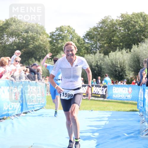 25.08.2024 - Elbe Triathlon Hamburg H.Heesch http://msf.ph/oto/6881066 25.08.2024 11:55:59 Ziel 690, 777, 1599 meine-sportfotos.de