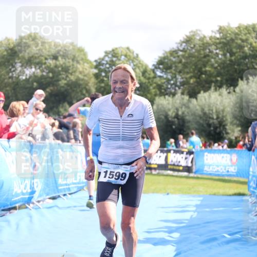 25.08.2024 - Elbe Triathlon Hamburg H.Heesch http://msf.ph/oto/6881077 25.08.2024 11:55:59 Ziel 690, 777, 1599 meine-sportfotos.de