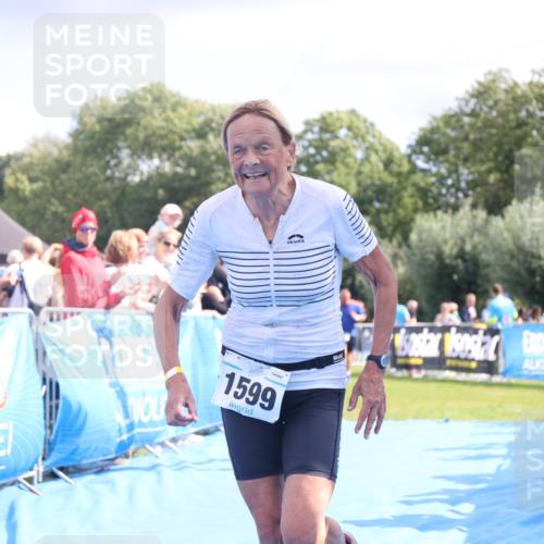 25.08.2024 - Elbe Triathlon Hamburg H.Heesch http://msf.ph/oto/6881085 25.08.2024 11:56:00 Ziel 525, 690, 777, 1599 meine-sportfotos.de