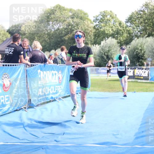 25.08.2024 - Elbe Triathlon Hamburg H.Heesch http://msf.ph/oto/6881090 25.08.2024 12:28:21 Ziel 1511, 1661, 1664, 1722, 1734 meine-sportfotos.de