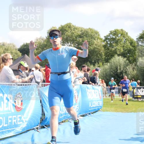 25.08.2024 - Elbe Triathlon Hamburg H.Heesch http://msf.ph/oto/6881093 25.08.2024 11:56:01 Ziel 525, 690, 777, 1599 meine-sportfotos.de