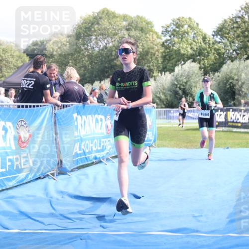 25.08.2024 - Elbe Triathlon Hamburg H.Heesch http://msf.ph/oto/6881096 25.08.2024 12:28:21 Ziel 1511, 1661, 1664, 1722, 1734 meine-sportfotos.de