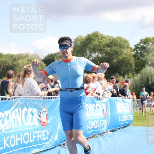 25.08.2024 - Elbe Triathlon Hamburg H.Heesch http://msf.ph/oto/6881101 25.08.2024 11:56:01 Ziel 525, 690, 777, 1599 meine-sportfotos.de