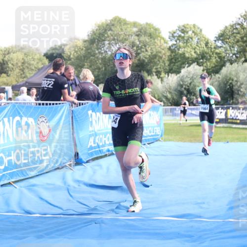 25.08.2024 - Elbe Triathlon Hamburg H.Heesch http://msf.ph/oto/6881102 25.08.2024 12:28:21 Ziel 1511, 1661, 1664, 1722, 1734 meine-sportfotos.de