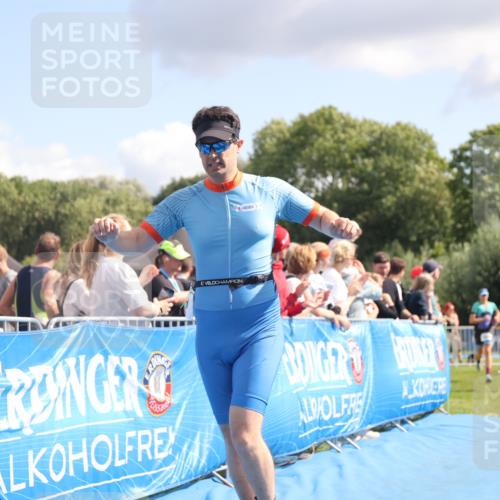 25.08.2024 - Elbe Triathlon Hamburg H.Heesch http://msf.ph/oto/6881103 25.08.2024 11:56:01 Ziel 525, 690, 777, 1599 meine-sportfotos.de