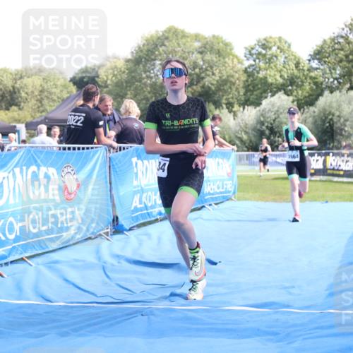 25.08.2024 - Elbe Triathlon Hamburg H.Heesch http://msf.ph/oto/6881104 25.08.2024 12:28:21 Ziel 1511, 1661, 1664, 1722, 1734 meine-sportfotos.de
