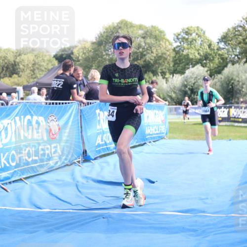 25.08.2024 - Elbe Triathlon Hamburg H.Heesch http://msf.ph/oto/6881106 25.08.2024 12:28:21 Ziel 1511, 1661, 1664, 1722, 1734 meine-sportfotos.de